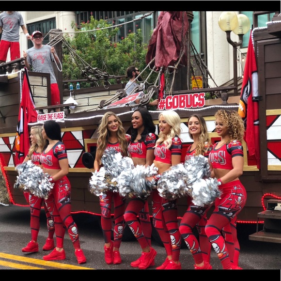 Meet your Posher, Femdenzile - Picture 2 of 2